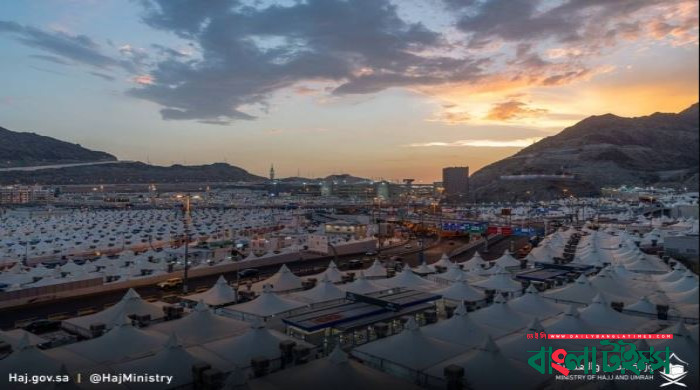 2 million pilgrims from around world converge on Mina as Hajj officially begins